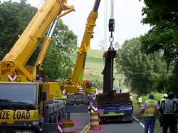 Tandem Crane Lift